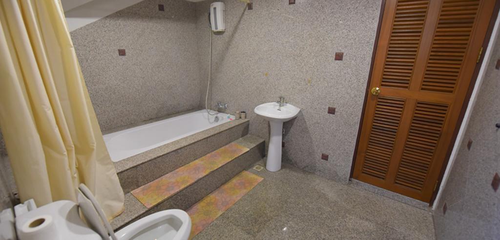 Phuripimarn Penthouse Pakchong Bagian luar foto